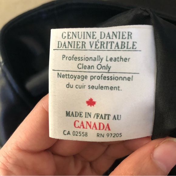 Danier Genuine Leather Trousers (size 2) - Picture 14 of 16